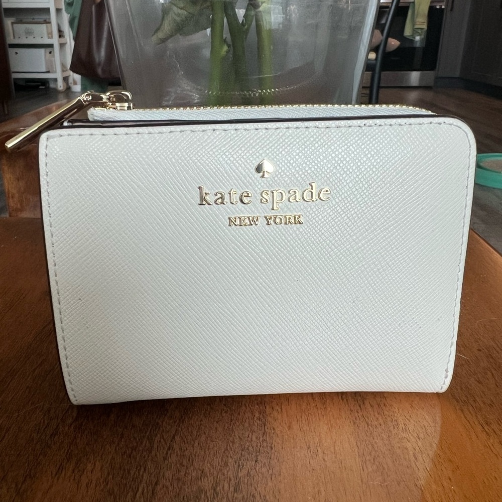 Kate Spade White Wallet with Saffiano Texture